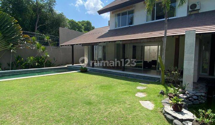 Luxury Tropical Villa With Spacious Garden In Umalas Badung Bali 2