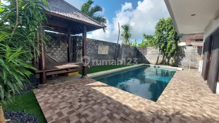 Villa View Sawah Di Kawasan Batubelig Seminyak Badung Bali 2