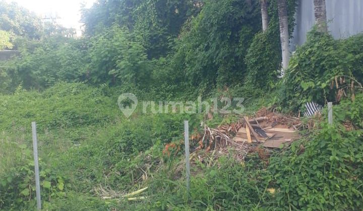 Land in a Strategic Location on Jl. Jayagiri Renon Land in a Strategic Location on Jl. Jayagiri Renon