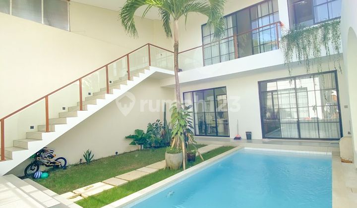 Minimalist Modern Style Villa Location in Sanur Villa Complex