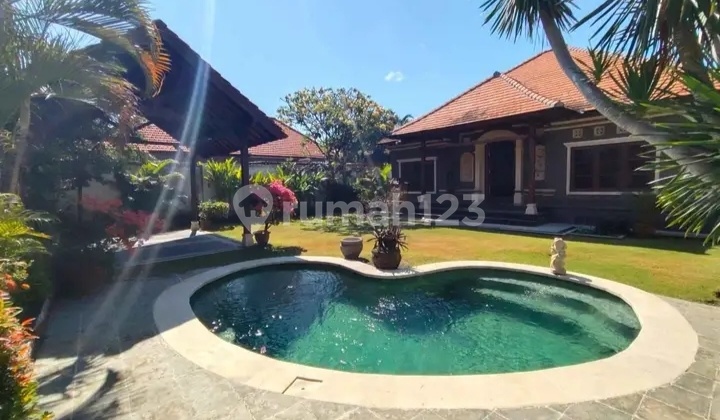 Beautiful Villa with Large Garden in Strategic Location, Sanur Villa Complex