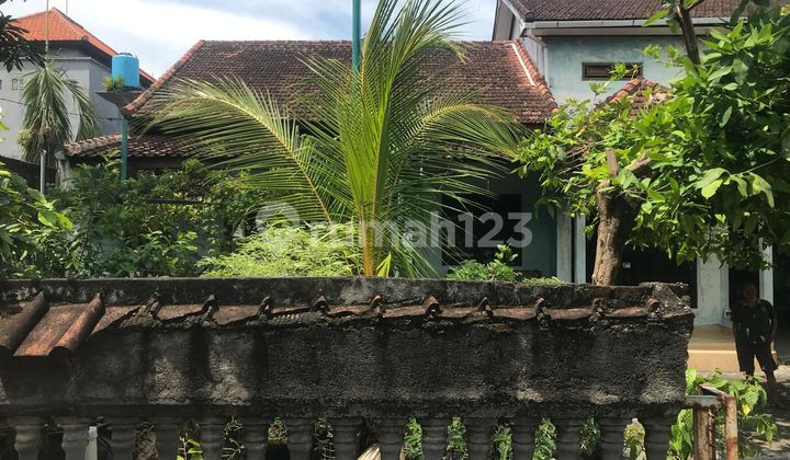 Bonus Land with Building Located in Tukad Bilok Sanur Bonus Land with Building Located in Tukad Bilok Sanur