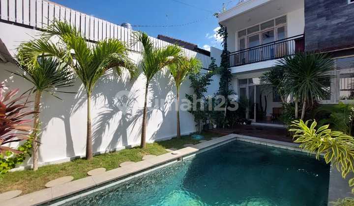 Beautiful Villa Near Shoping Center Lokasi In Kerobokan