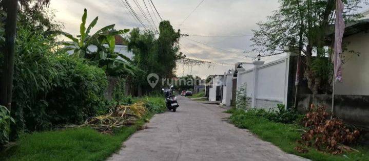 Tanah Ada Bangunan Lama Lokasi Strategis Tukad Badung Renon  1