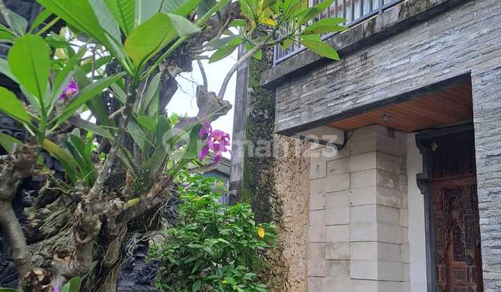 Rumah Lokasi Strategis di Komplek Perumahan Panjer Denpasar