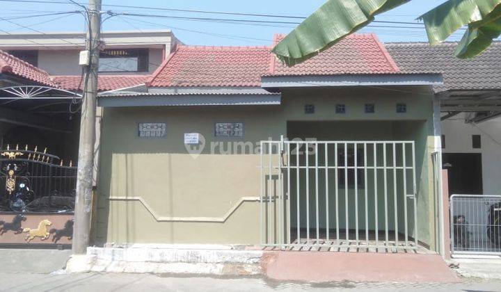 Rumah Sudah Renovasi SHM di Taman Menganti Mas, Gresik 1