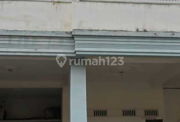 Rumah 2 Lantai Bagus SHM di Griya Taman Asri, Sidoarjo