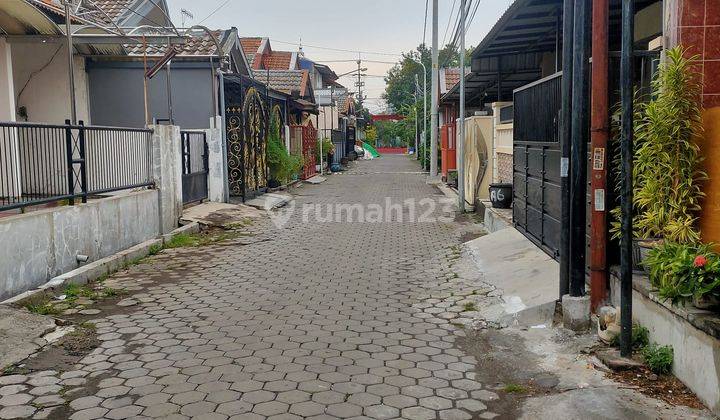 Rumah 2 Lantai Bagus SHM di Kalikepiting, Surabaya 2