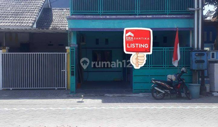 Rumah 2 Lantai Bagus di Griya Taman Asri, Sidoarjo 1