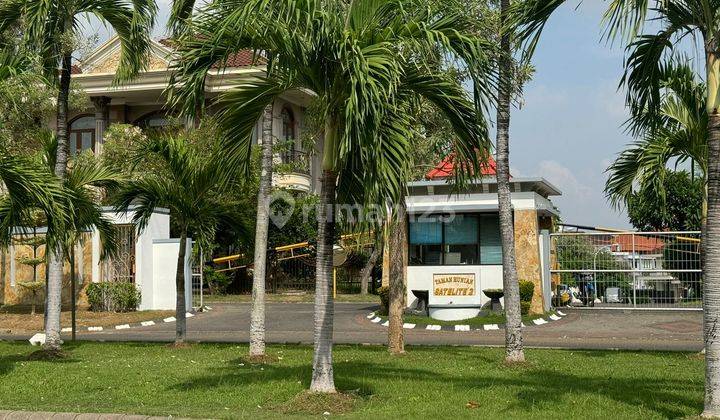 Rumah Dijual 2 Lantai Bagus di Taman Hunian Satelit Ii, Surabaya 2