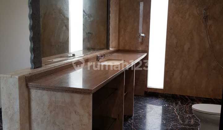 RUMAH MEWAH DIJUAL GALAXY BUMI PERMAI SURABAYA SHM ON HAND ADA KOLAM RENANG 2