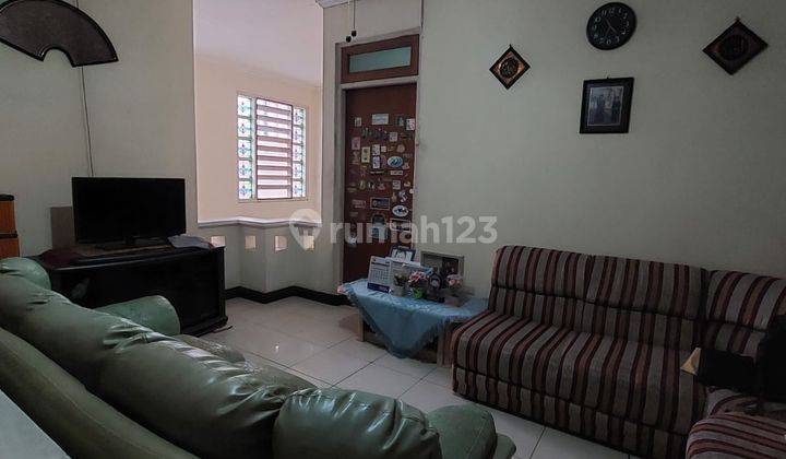 Rumah Dijual Deltasari Indah Semi Furnished SHM Sidoarjo, Murah 2