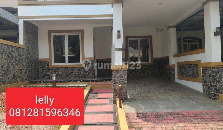 Rumah 2,5 Lantai Cakep Siap Huni Dijual Cepat 2