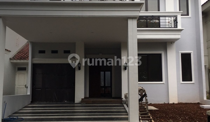 Rumah Baru Depan Taman ,Cakep Siap Huni 1