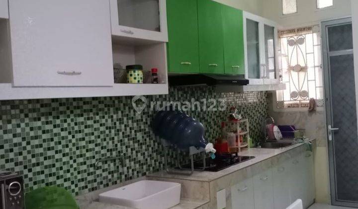 Dijual Cepat Rumah Bertingkat Rapih di Kota Wisata 2