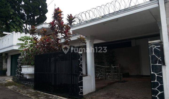 Rumah Ciumbuleuit, Bandung Lokasi Strategis 1