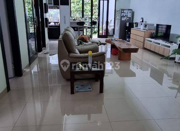 Rumah 2 Lantai Furnished SHM di Komplek Singgasana, Bandung 1