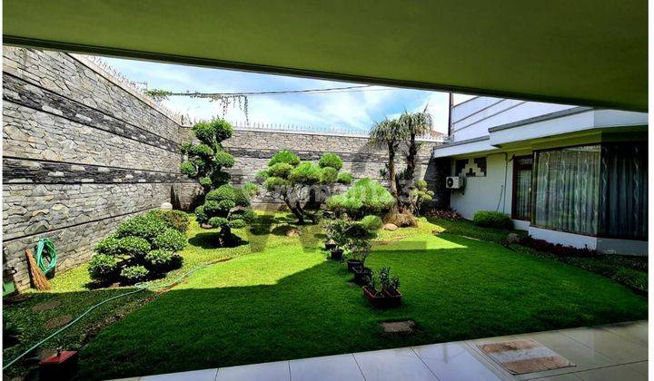 Rumah Bagus Furnished SHM di Komplek Taman Sakura, Bandung 2