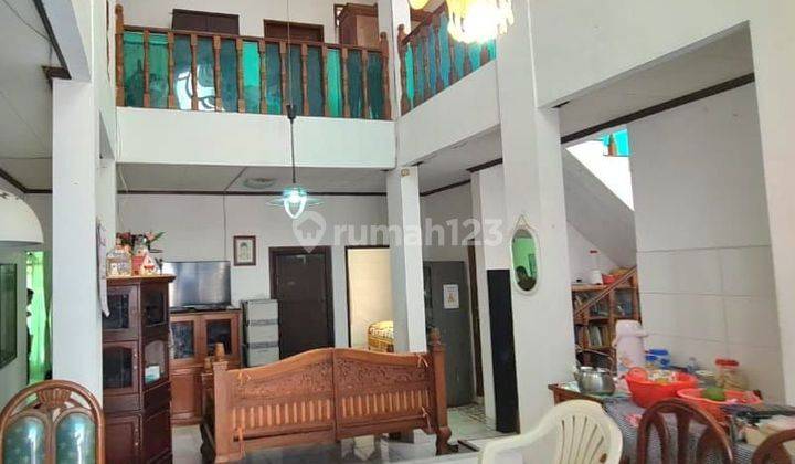 Rumah Bagus Classic Style SHM di Sayap Supratman, Bandung 1