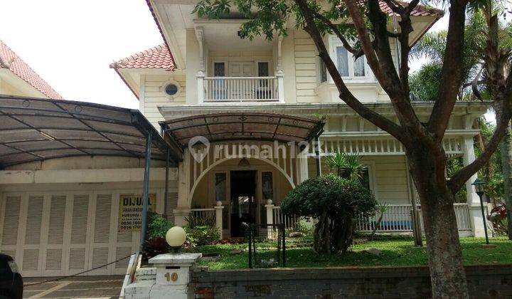 Rumah Classic Bagus SHM di Tatar Pitaloka Kota Baru Parahyangan 1