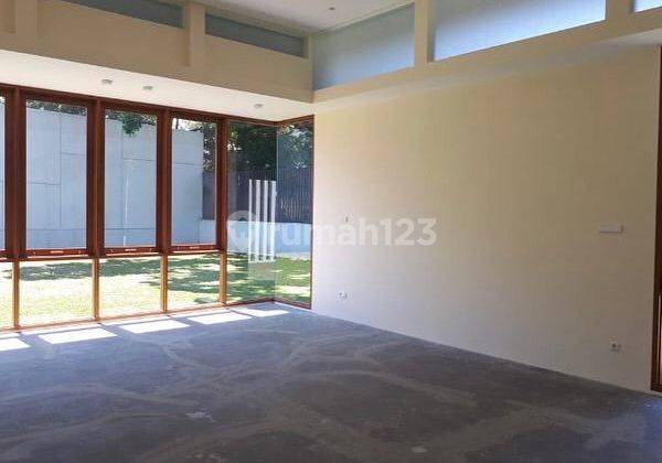 Rumah Bagus Unfurnished di Hegarmanah Mainroad, Bandung 2