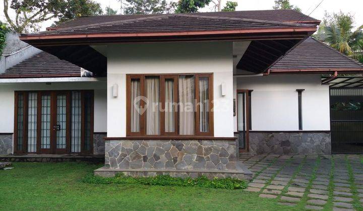 Rumah Mewah Bagus SHM 2 Lantai di Hegarmanah, Bandung 2