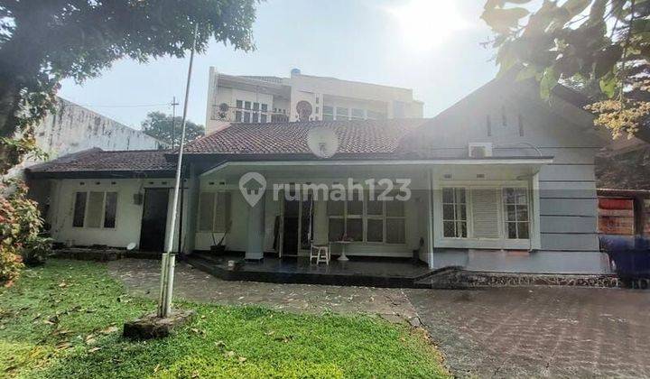 Rumah Tua Hitung Tanah Bagus ShM di Hegarmanah, Bandung 1