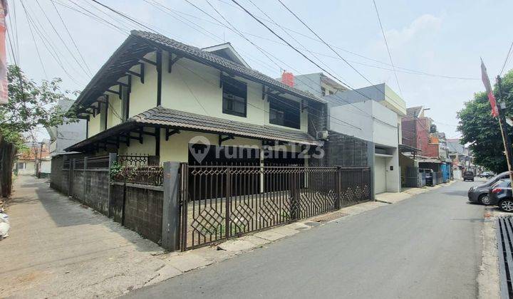 Rumah Tampilan Ruko Bagus SHM 2 Lantai di Gardujati, Bandung 2