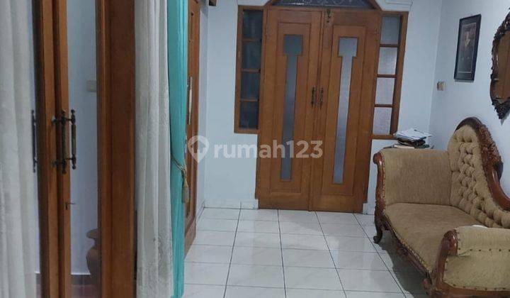 Rumah 2 Lantai Bagus SHM di Kpad Geger Kalong, Bandung 2