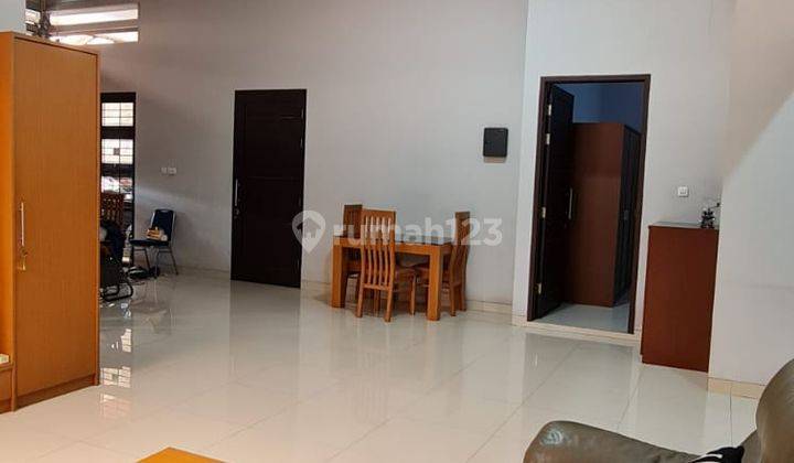 Rumah Semi Furnished di Taman Holis Indah 2 Bandung 1