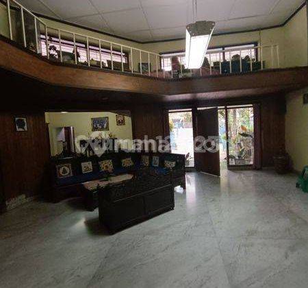 Rumah Klasik Hitung Tanah Sayap Gatot Subroto, Bandung 2