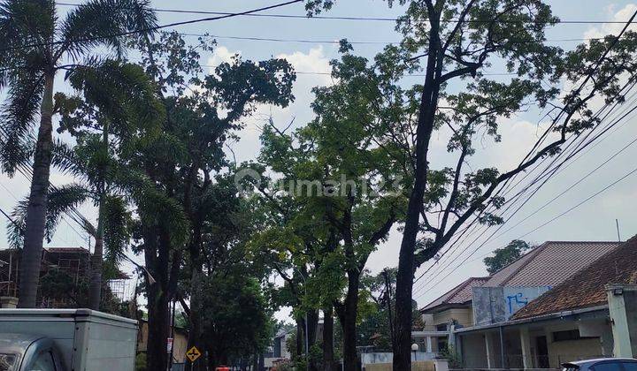 Rumah Klasik Hitung Tanah Sayap Gatot Subroto, Bandung 2