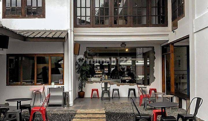 Rumah Di Sayap Riau Bandung Cocok Untuk Usaha Cafe 1