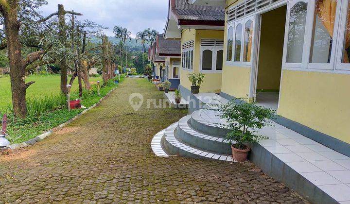 Resort Hotel Cisarua Bogor View Gunung Gede Pangrango 1