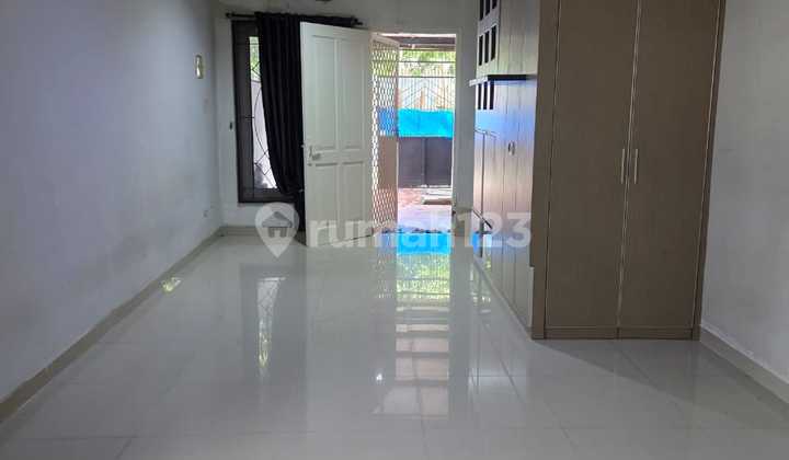 Strategic House for Sale @Permata Palem, West Jakarta Strategic House for Sale @Permata Palem, West Jakarta