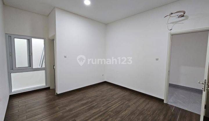 Dijual rumah baru 3 lantai cakep di citra 3 minimalis keren tinggal isi furniture di Citra garden 3 cengkareng jakarta barat 2