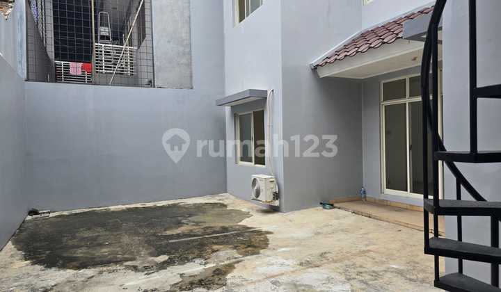 Disewakan Rumah Golf Lake Rapih Siap Huni Di Cengkareng Jakarta Barat