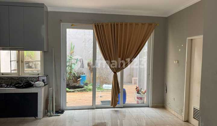 Dijual Rumah Jalanan Luas Unfurnished @Hawai City Resort, Cengkareng Timur