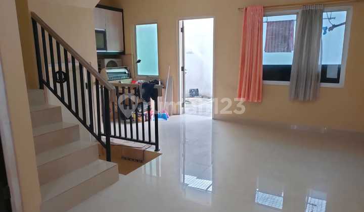 For Rent: Ready-to-Occupy House at Royal Palem City Resort, Cengkareng, West Jakarta For Rent: Ready-to-Occupy House at Royal Palem City Resort, Cengkareng, West Jakarta