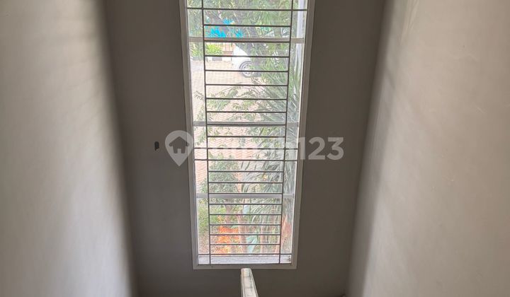 Dijual Rumah Jalanan Luas Unfurnished @Hawai City Resort, Cengkareng Timur