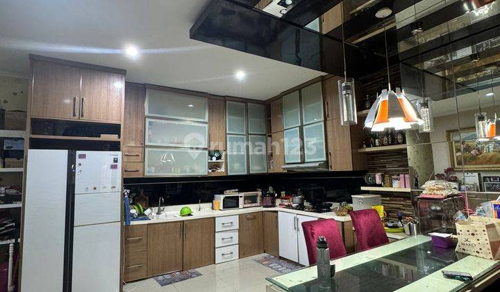 Dijual Rumah Puri Mansion Full Renovasi Dan Semi Furnish di Jakarta Barat 2