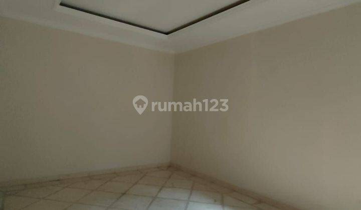 Rumah 2 Lantai Dalam Komplek Di Klender Jakarta Timur  2