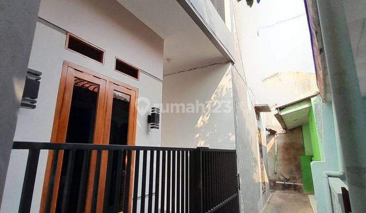 Rumah Baru 2 Lantai di Utan kayu Jakarta Timur  1