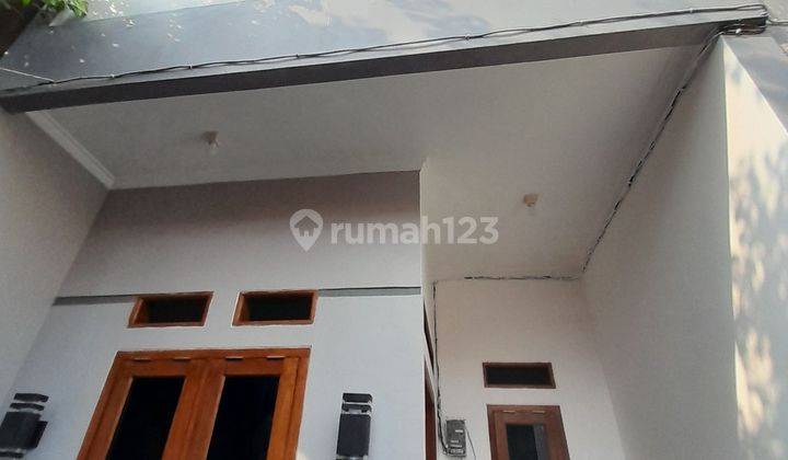 Rumah Baru 2 Lantai di Utan kayu Jakarta Timur  1