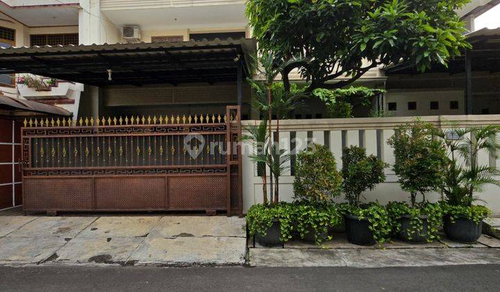 Rumah Bagus 2 Lantai di Kavling DKI Jakarta Timur  1