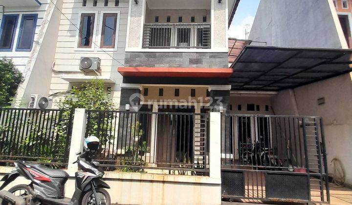 Rumah Bagus 2 Lantai di Kalisari Jakarta Timur  1