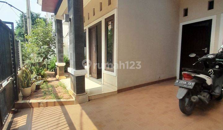 Rumah Bagus 2 Lantai di Kalisari Jakarta Timur  2