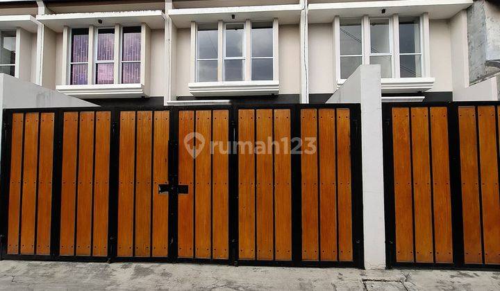 Rumah Baru 2 Lantai di Jati cempaka Bekasi 1