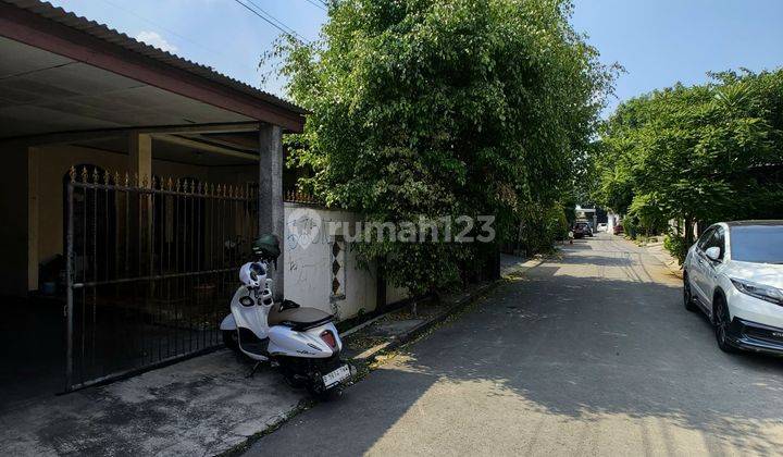 Rumah Lama Butuh Renovasi di Klender Jakarta Timur  1