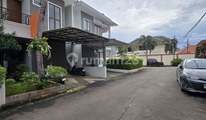 Secondary House in Townhouse at Pondok Bambu 2